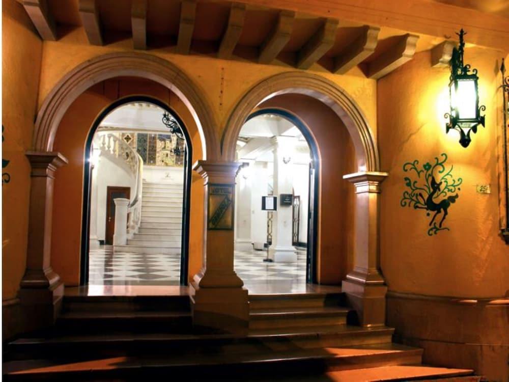 Hotel Urdinola ซัลติโญ ภายนอก รูปภาพ